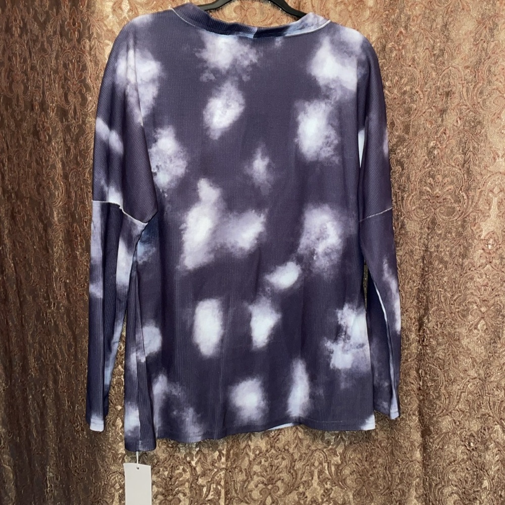 NWT FLAMINGO Blue & White Tie-Dye Cardigan with Button Front. Size Small. - Picture 2 of 4